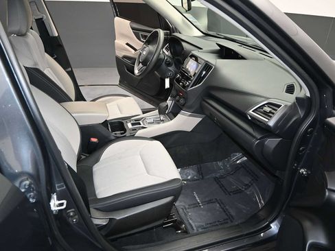 Used 2023 Subaru Forester AWD/4WD image 29