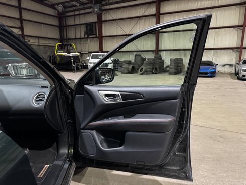 Used 2020 Nissan Pathfinder SV w/ Rock Creek Edition image 23