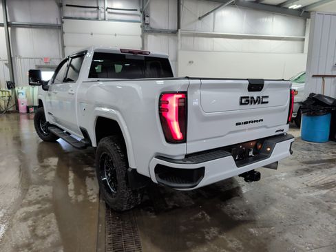 Used 2024 GMC Sierra 3500 AT4 w/ Technology Package image 4