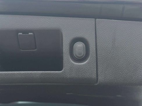 Used 2019 GMC Yukon XL SLT image 14