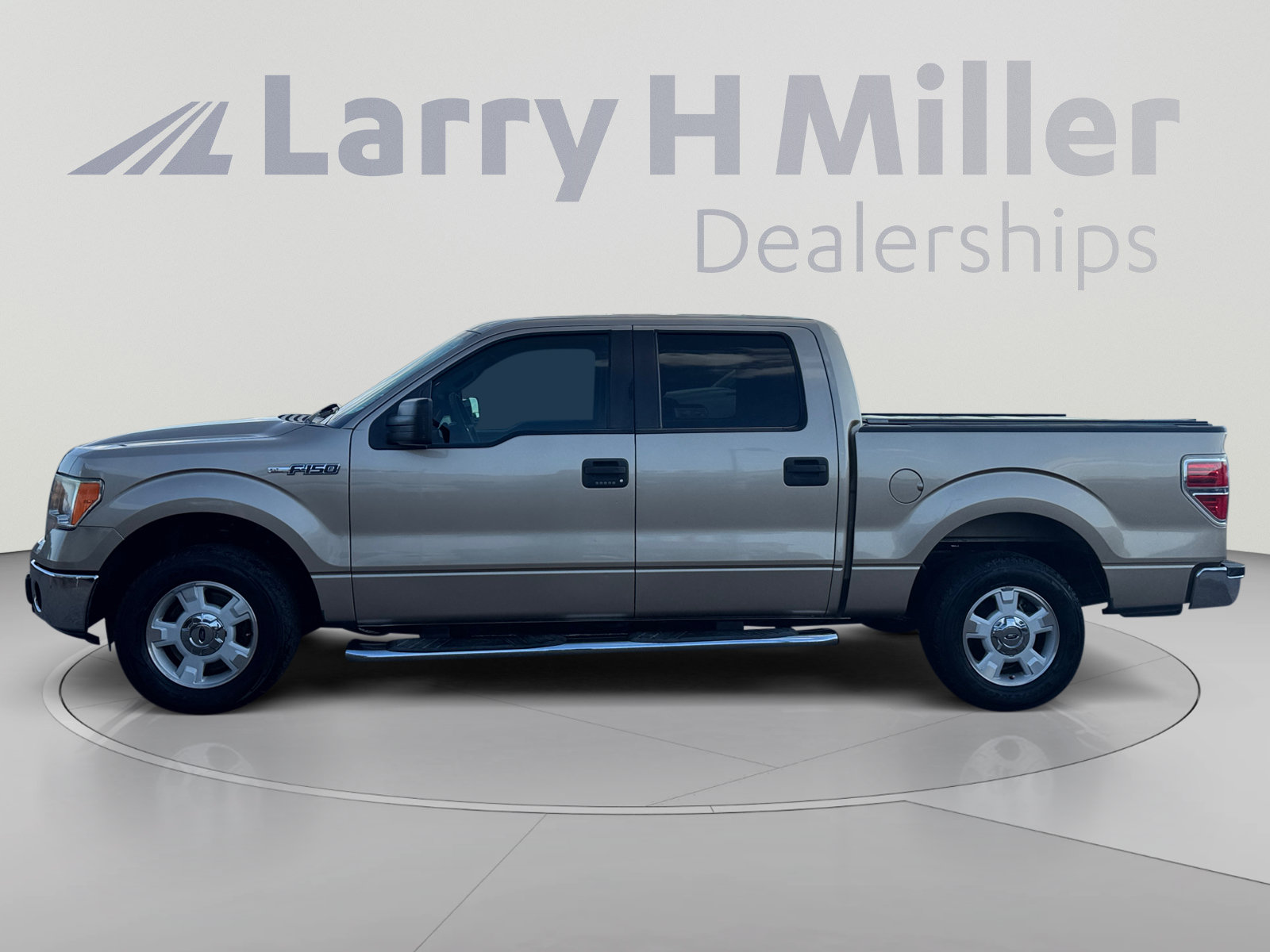 Used 2014 Ford F150 XLT RWD image 2