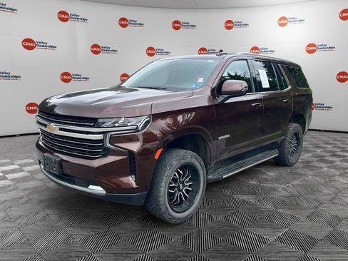 Used 2022 Chevrolet Tahoe LT w/ Luxury Package AWD/4WD image 3