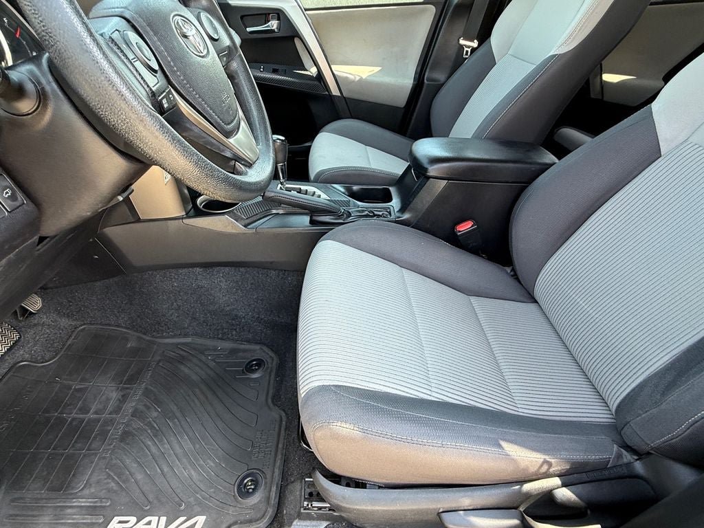 Used 2015 Toyota RAV4 XLE FWD image 12