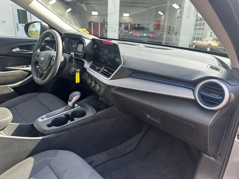 Used 2024 Chevrolet Trax LS w/ Driver Confidence Package FWD image 24