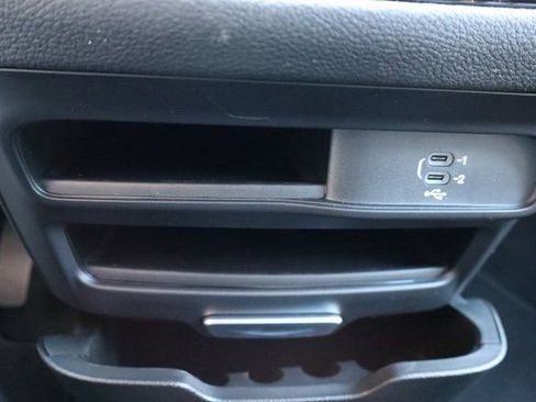 New 2026 Chrysler Pacifica Select image 23