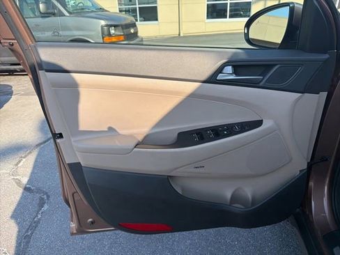 Used 2017 Hyundai Tucson Limited w/ Limited Ultimate Package 03 image 13