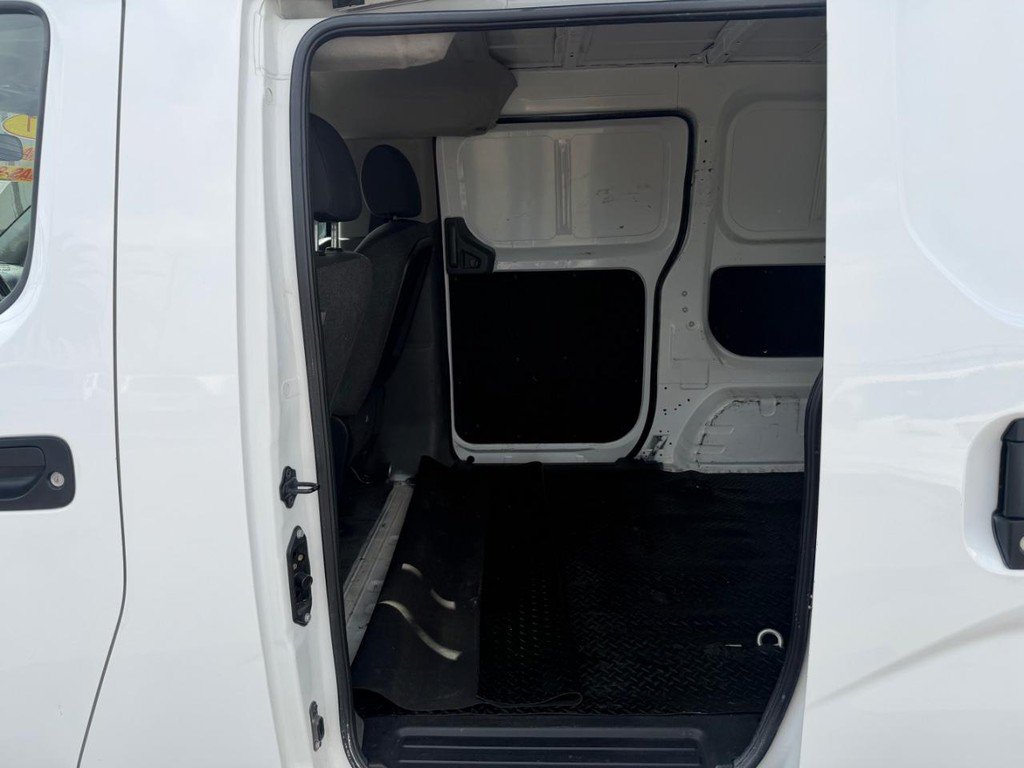 Used 2017 Nissan NV200 S w/ Back Door Glass Package FWD image 18