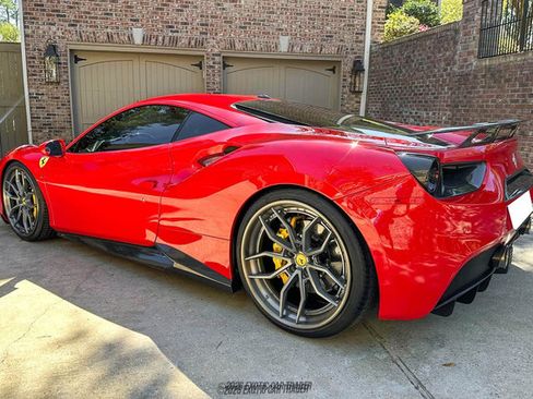 Used 2017 Ferrari 488 GTB image 6