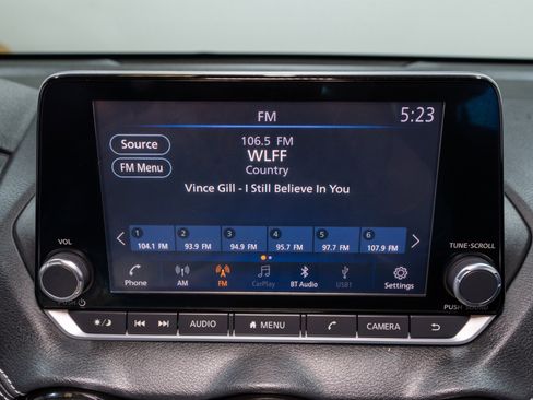 Used 2020 Nissan Sentra SV image 17