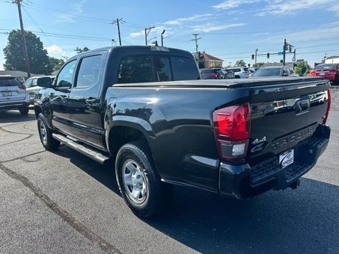 Used 2022 Toyota Tacoma SR AWD/4WD image 6