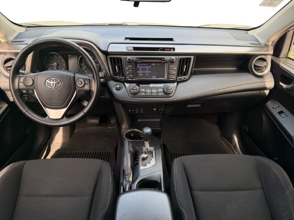 Used 2018 Toyota RAV4 XLE AWD/4WD image 26