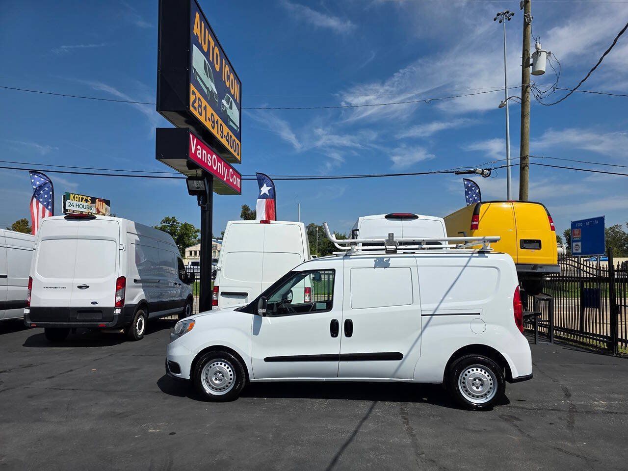 Used 2022 RAM ProMaster City Tradesman FWD image 4