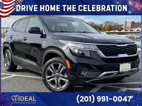 Used 2021 Kia Seltos LX AWD/4WD image 1