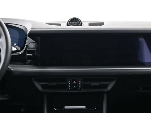 Certified 2026 Porsche Cayenne GTS AWD/4WD image 11