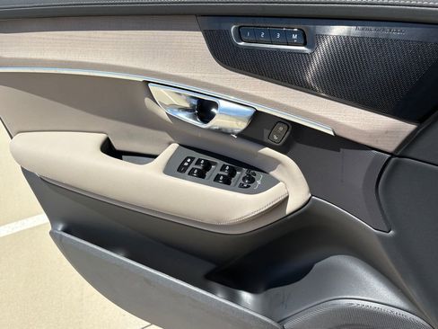 New 2026 Volvo XC90 B6 Ultra w/ Lounge Package image 18