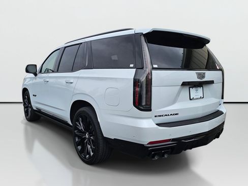 Used 2026 Cadillac Escalade V AWD/4WD image 4