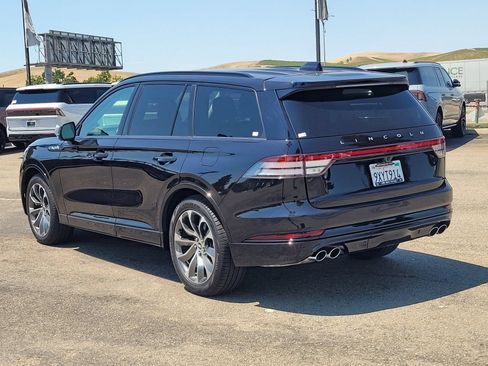 Used 2026 Lincoln Aviator 2WD w/ Jet Appearance Package image 6