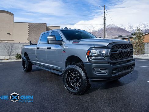 Used 2024 RAM 3500 Tradesman w/ Convenience Group AWD/4WD image 1