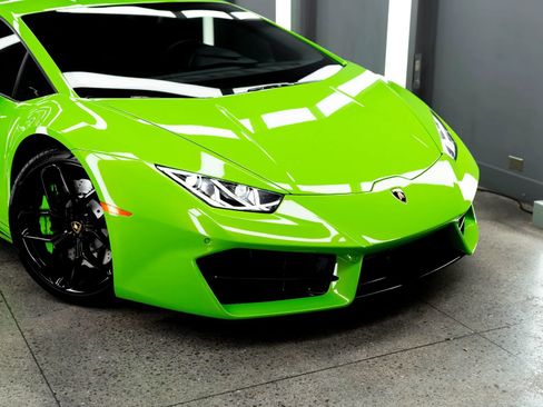 Used 2019 Lamborghini Huracan LP 580-2 image 5