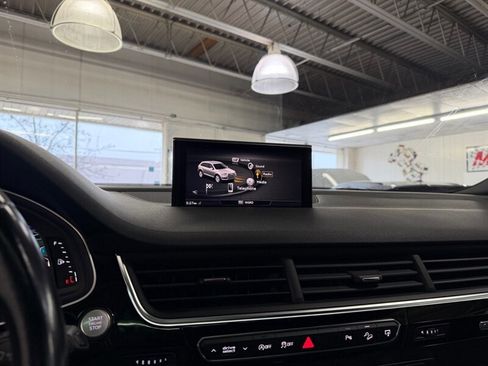 Used 2017 Audi Q7 3.0T Premium Plus w/ Premium Plus Package image 23