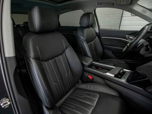 Used 2021 Audi e-tron Prestige AWD/4WD image 23
