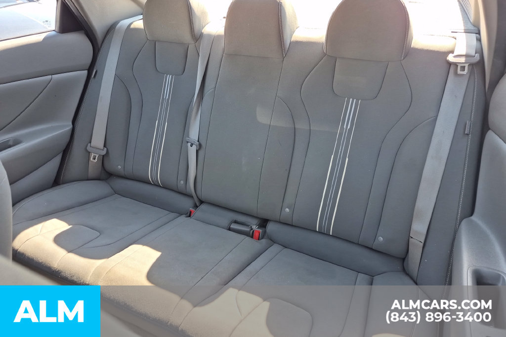 Certified 2024 Hyundai Elantra SEL FWD image 15