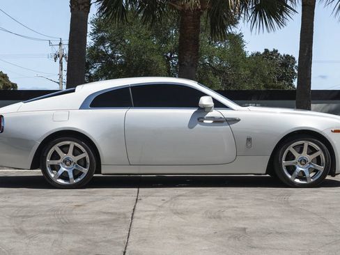 Used 2015 Rolls-Royce Wraith 2dr Coupe image 9