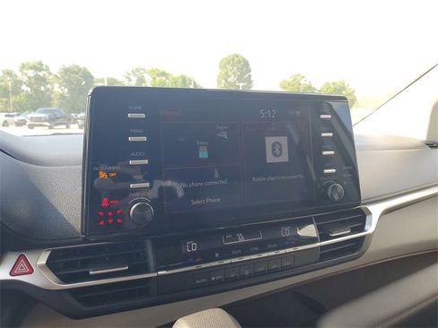 Used 2022 Toyota Sienna LE image 26