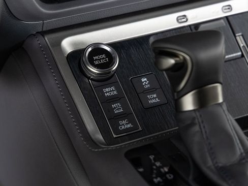 Used 2025 Lexus GX 550 image 39