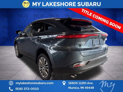 Used 2024 Toyota Venza XLE image 6