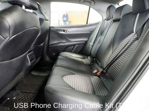 Used 2023 Toyota Camry SE image 7