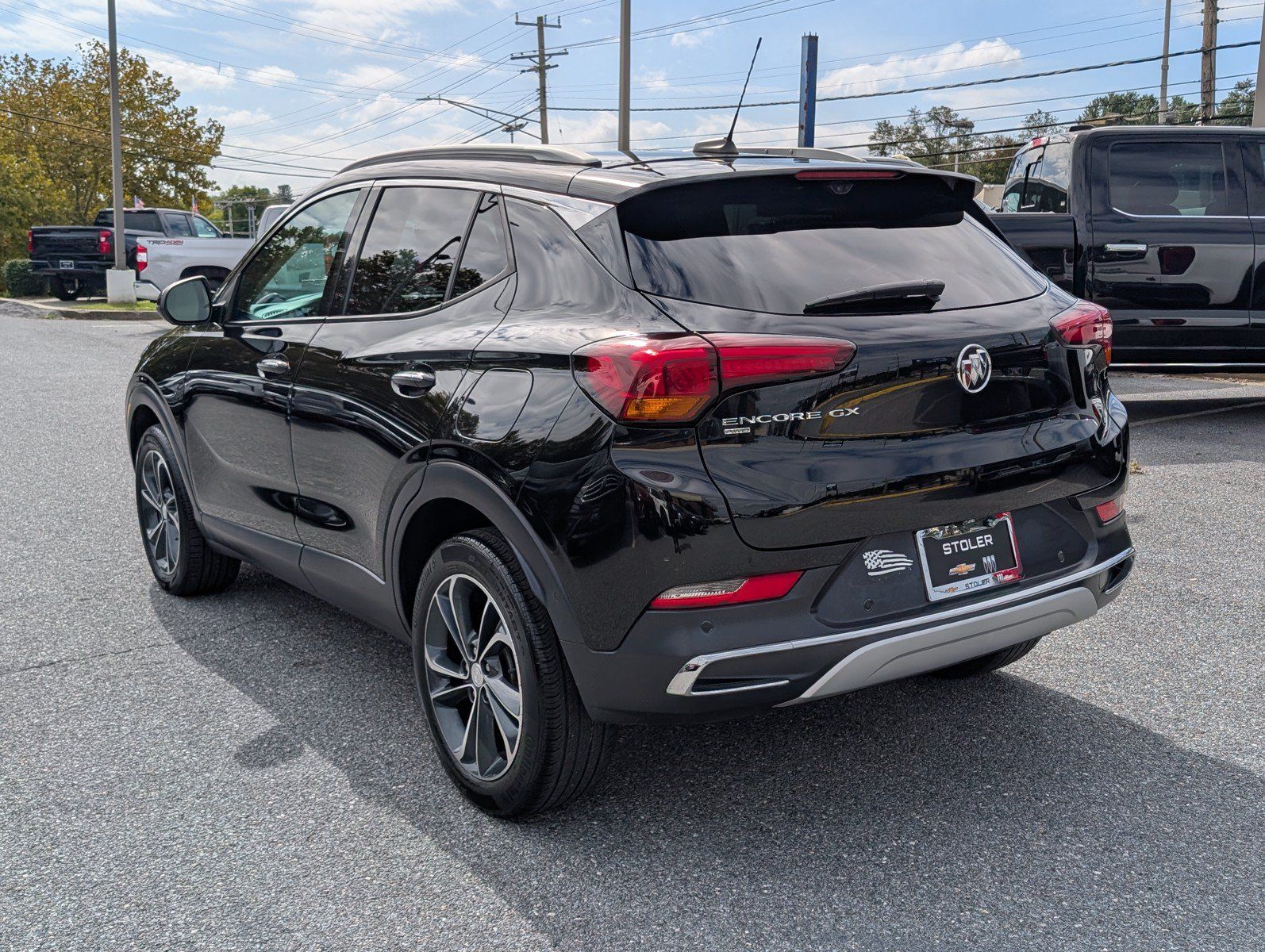 Used 2022 Buick Encore GX Essence w/ Advanced Technology Package AWD/4WD image 3
