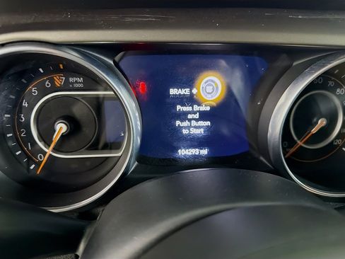 Used 2018 Jeep Wrangler Unlimited Sport S AWD/4WD image 19