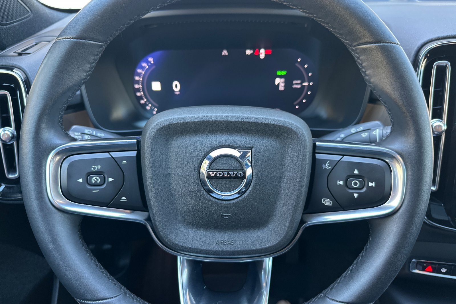 Certified 2024 Volvo C40 P8 Recharge Plus w/ Climate Package AWD/4WD image 27