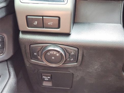 Used 2021 Ford Expedition XLT image 22