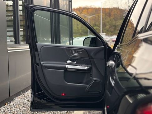 Certified 2021 Mercedes-Benz GLB 250 4MATIC image 36