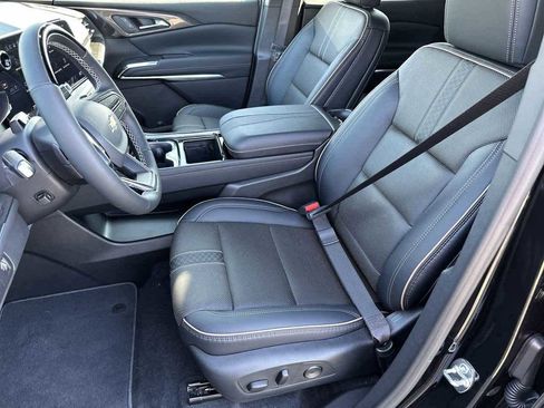 New 2026 Chevrolet Traverse High Country image 17