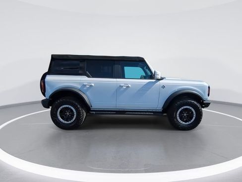 Used 2021 Ford Bronco Outer Banks w/ Sasquatch Package AWD/4WD image 9