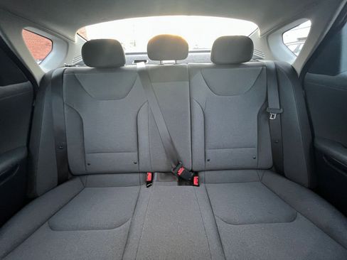 Used 2025 Kia K4 LXS image 38