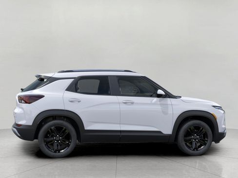 New 2026 Chevrolet TrailBlazer LT w/ Midnight Edition AWD/4WD image 5