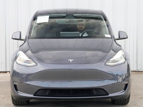 Used 2021 Tesla Model Y Long Range image 46
