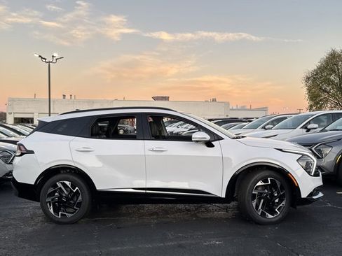 New 2025 Kia Sportage SX image 10