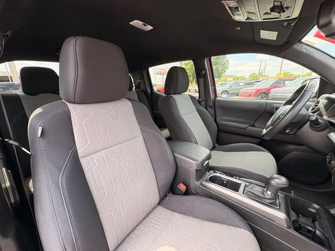 Used 2023 Toyota Tacoma TRD Off-Road AWD/4WD image 29
