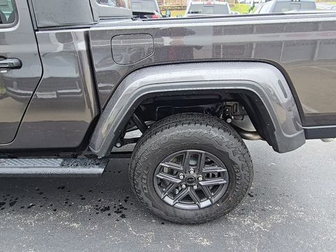 New 2026 Jeep Gladiator Sport image 12