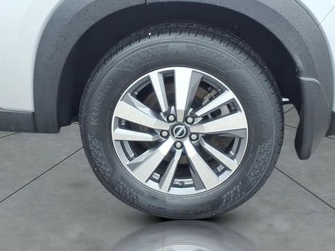 Used 2024 Nissan Pathfinder SL image 4