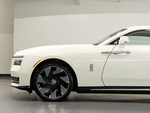 Certified 2024 Rolls-Royce Spectre w/ Spectre Launch Package AWD/4WD image 13