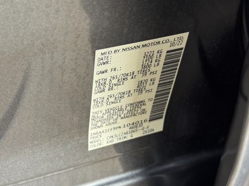 Used 2023 Nissan Titan SV w/ SV Convenience Package RWD image 39