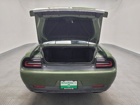 Used 2019 Dodge Challenger SXT image 29