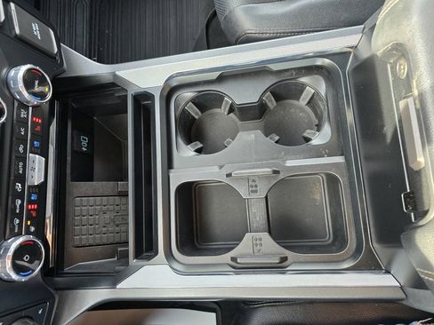 Used 2023 Ford F250 Lariat w/ Chrome Package image 31