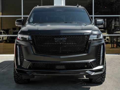 Used 2024 Cadillac Escalade V w/ LPO, ONYX Package AWD/4WD image 6